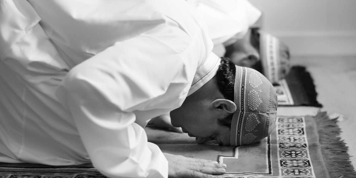 The Joy of Giving: Unlocking the Blessings of Ramadan Sadaqah
