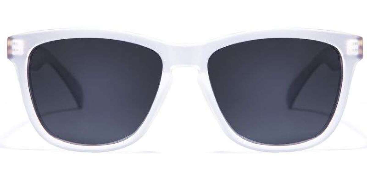 The Lower Edge Of Sunglasses Not A Straight Horizontal Line Can Break The Square Visual