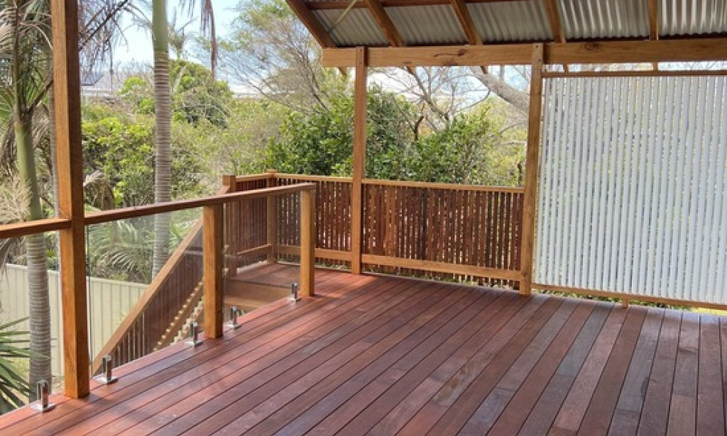 Top Tips: How to Decide Between Deck Building and Hiring a Professional in Coffs Harbour