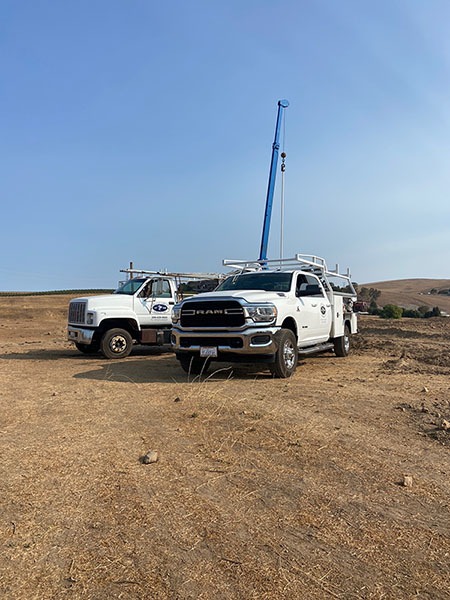 Choosing Solar Well Pumps, 24-Hour Well Service & Galvanized Tanks for Sustainable Water Solutions in California
