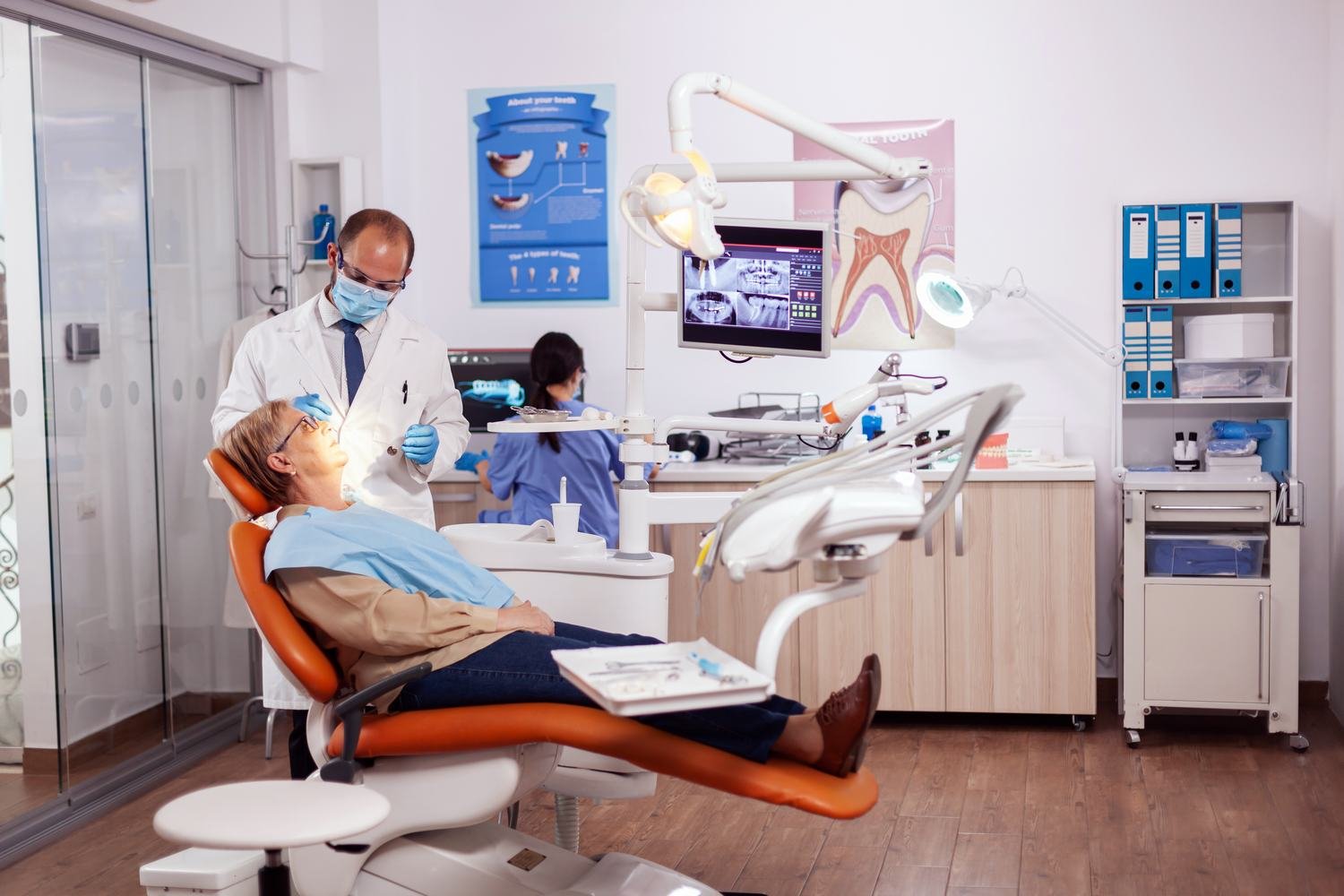 Invisalign Dentist in Mississauga | Invisalign Dental & Clear Aligners | Invisalign Braces | Plum Dental