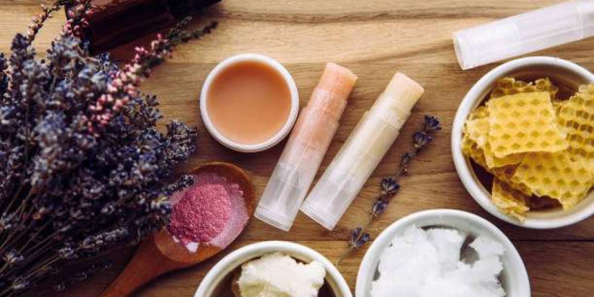 Natural and Organic Lipstick Market Strong Application, Emerging Trends And Future Scope By 2032