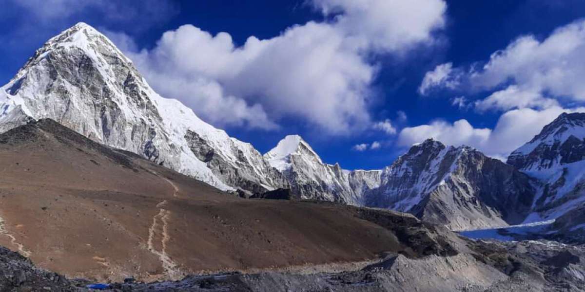 How Difficult is Everest View Trek?