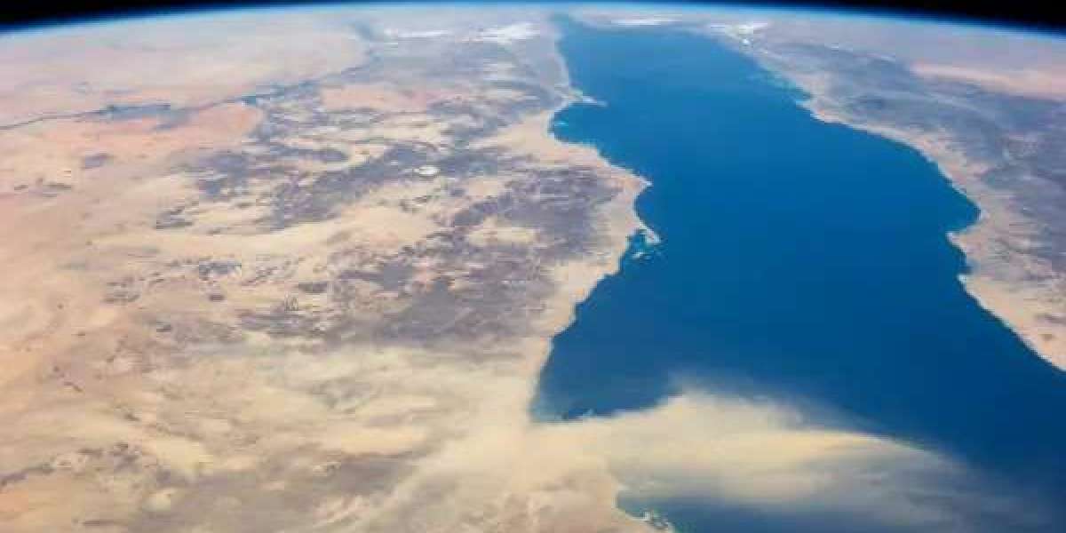 How Wide Is the Red Sea? A Look at Its Geography and Highlights
