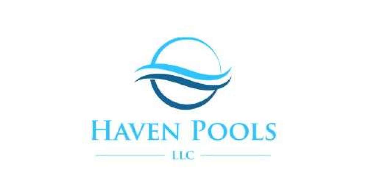 Creating Your Backyard Paradise: Why Choosing the Right Pool Builder in Palm Coast Matters