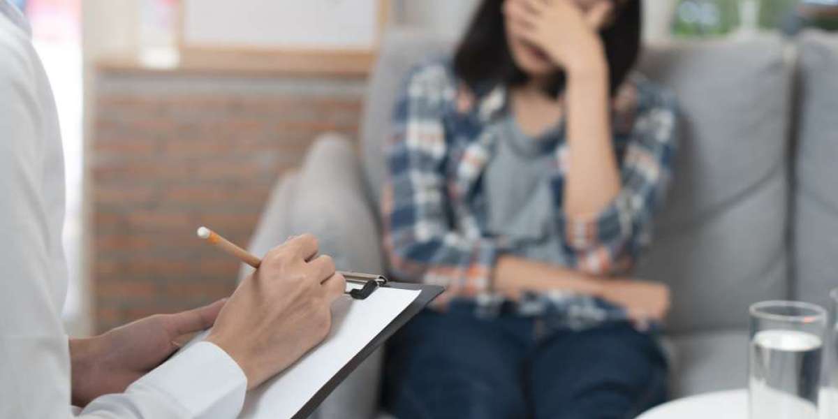 Caroline Goldsmith Explains How Teens Can Build Healthy Boundaries in Relationships