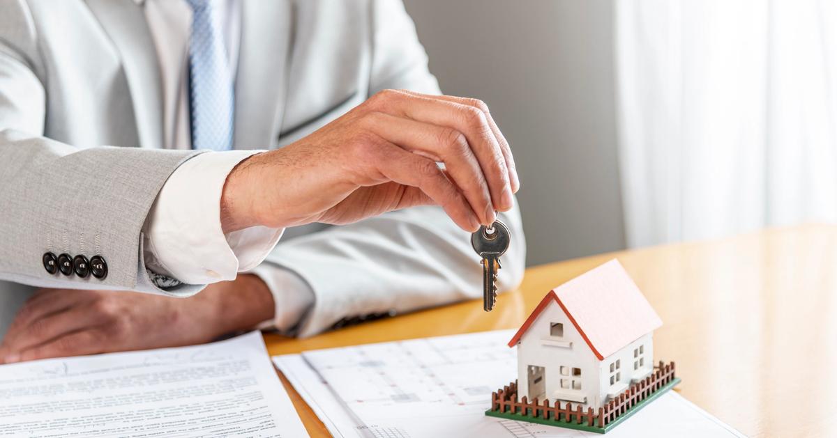 Gifting Property in Dubai & Abu Dhabi: Valuation Services Guide