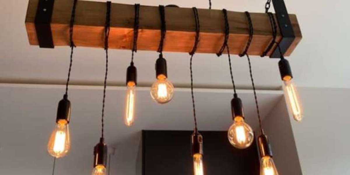 Lampa z drewnianej belki