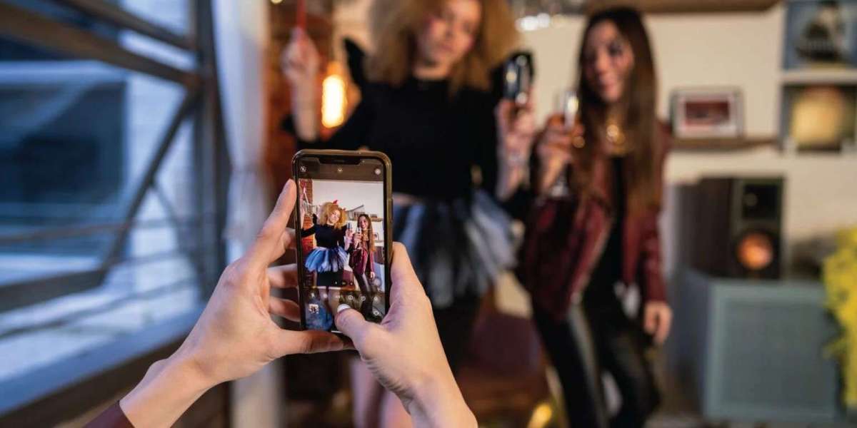 Why Consumers Trust Relationship Influencers More Than Celebrities