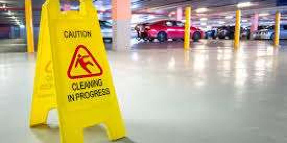 Why a Clean Parking Lot Matters: A Bibbs Cleaning Service Promise