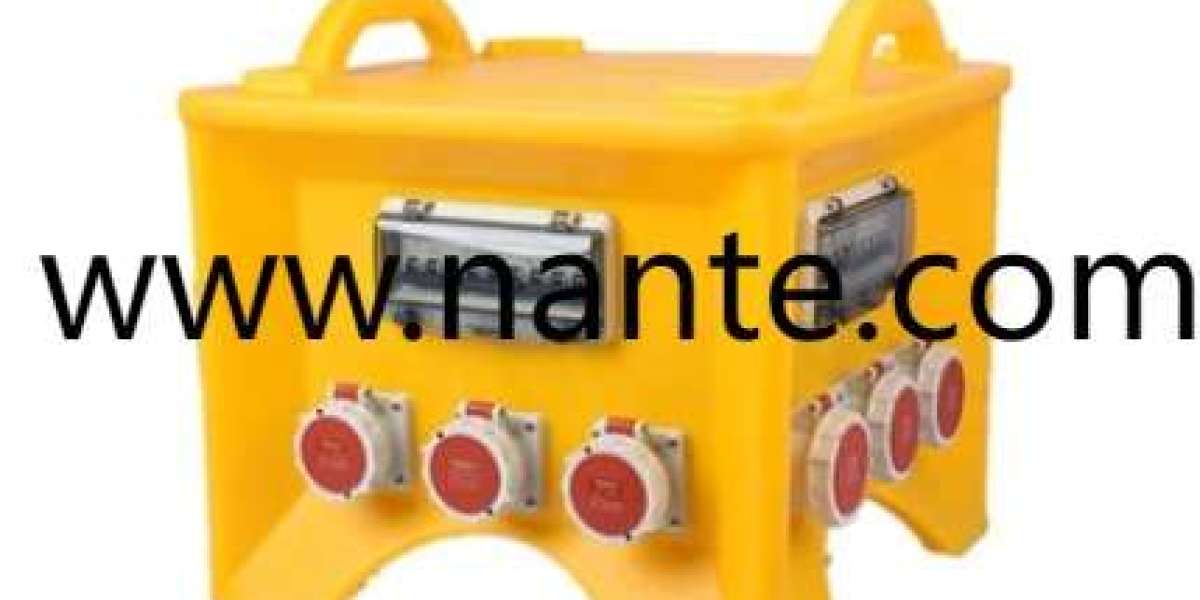 Seamless Field Power: Durable Multi Outlet Box for Adventures