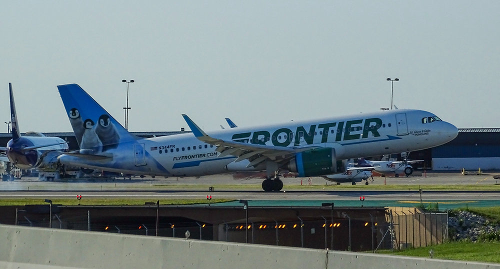 Cómo reservo un vuelo con Frontier Aerolíneas