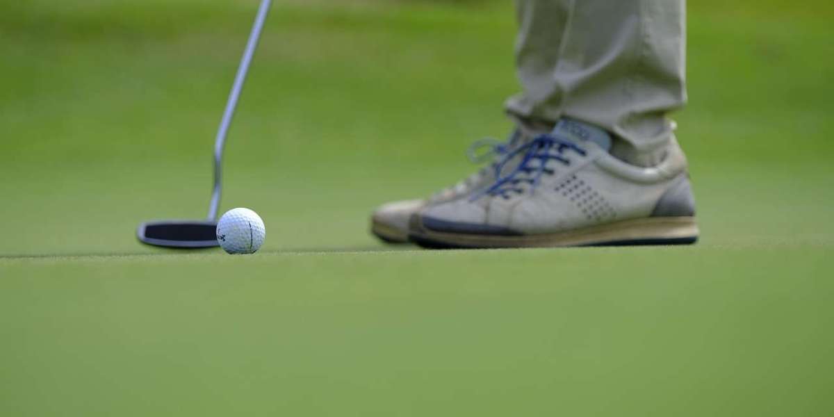 Two Popular Golf Courses in South Africa