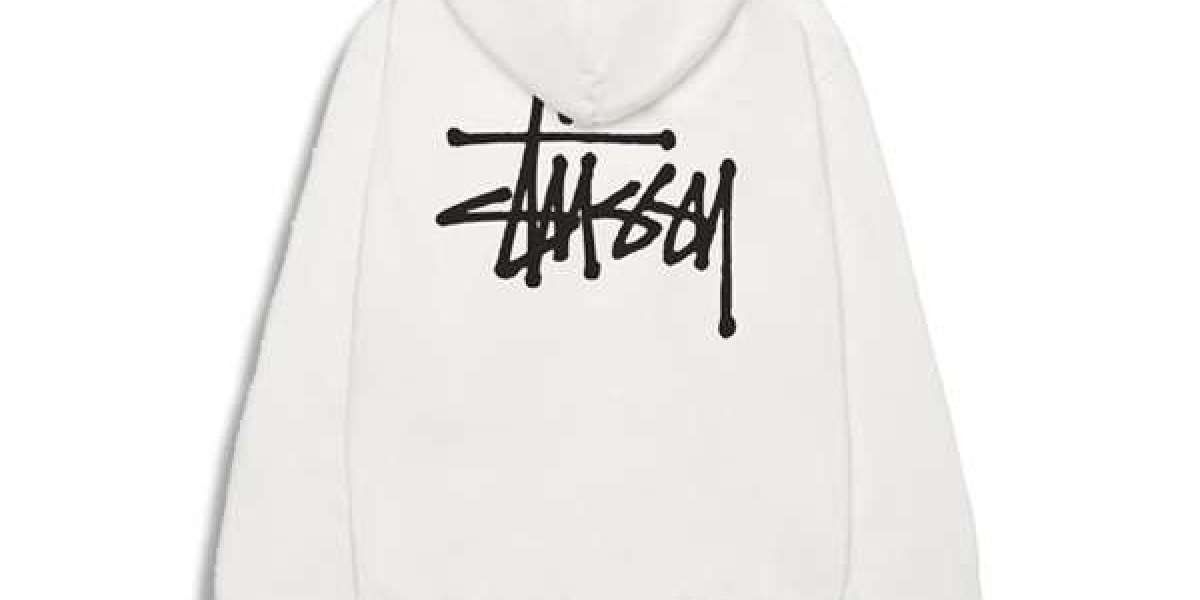 Stüssy and Stüssy Pull: The Streetwear Brand and Its Cultural Gravity