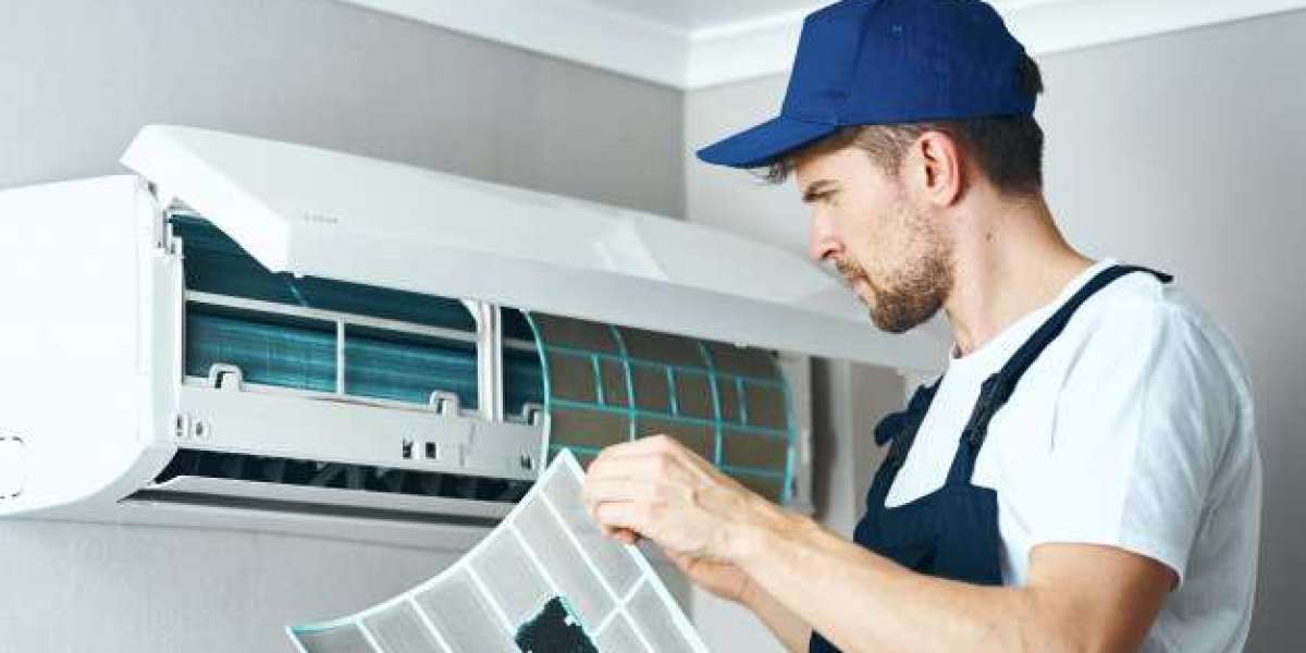 Trained team for AC Inspection, AC cleaning Dubai at Urban Mop