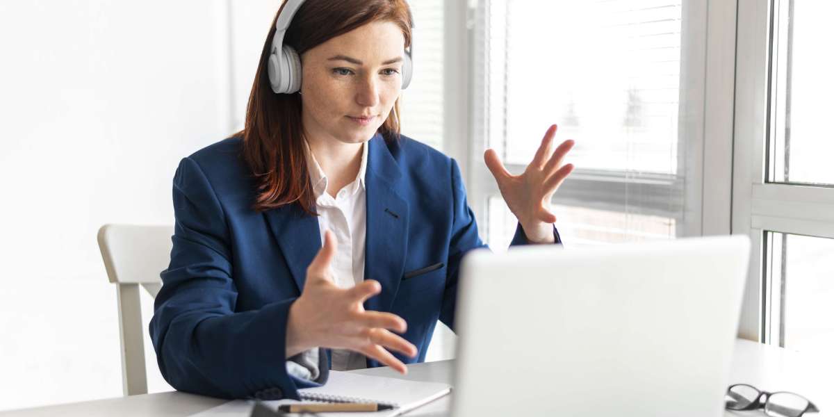 How to transition from a full-time job to freelancing?