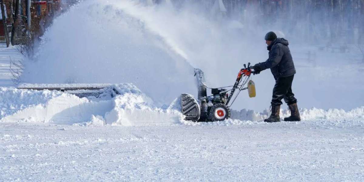 How to Choose Commercial Snow Removal in CT