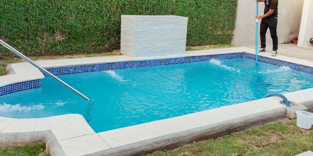 How to Choose the Best Fiberglass Pool Installers for a Smooth and Stress-Free Installation