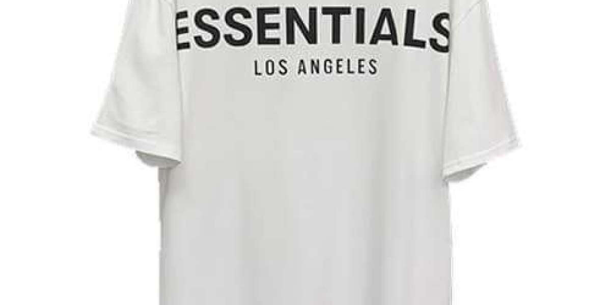 Why the Essentials Hoodie Is a Must-Have for Every Wardrobe