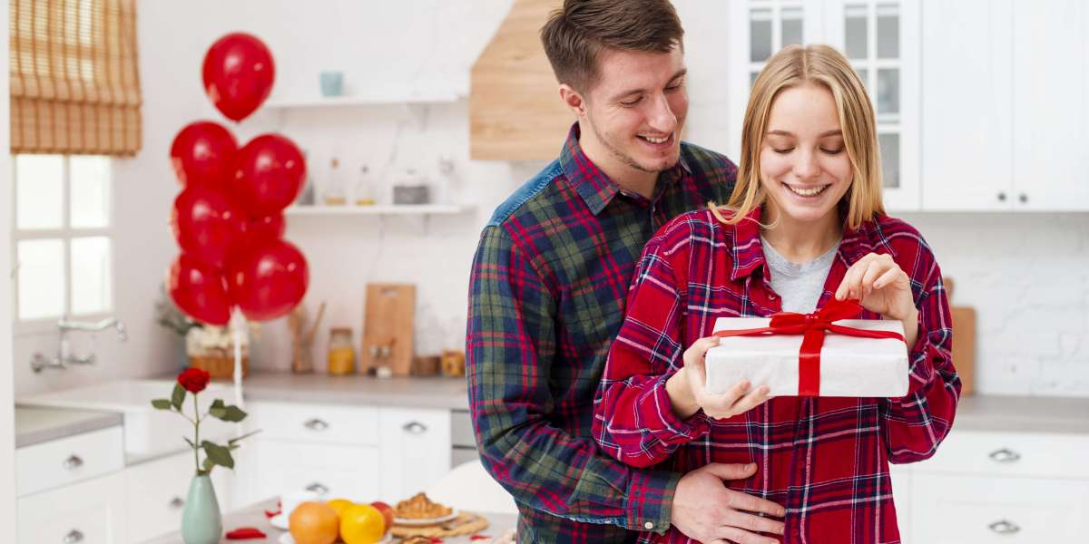 Top 10 Best Birthday Gifts for Girlfriend Online Thoughtful, Romantic & Delivered Instantly