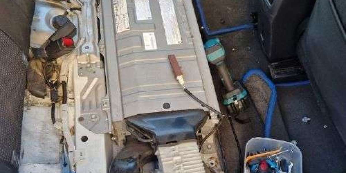Hybrid Battery Replacement: When and Why It Matters