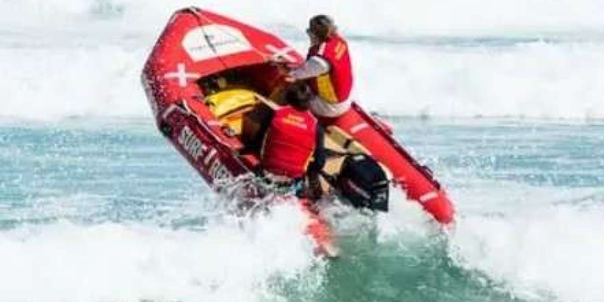 West Coast Water Safety: Pool Lifeguard Certificate, Bronze Medallion Perth & Swimming Lessons