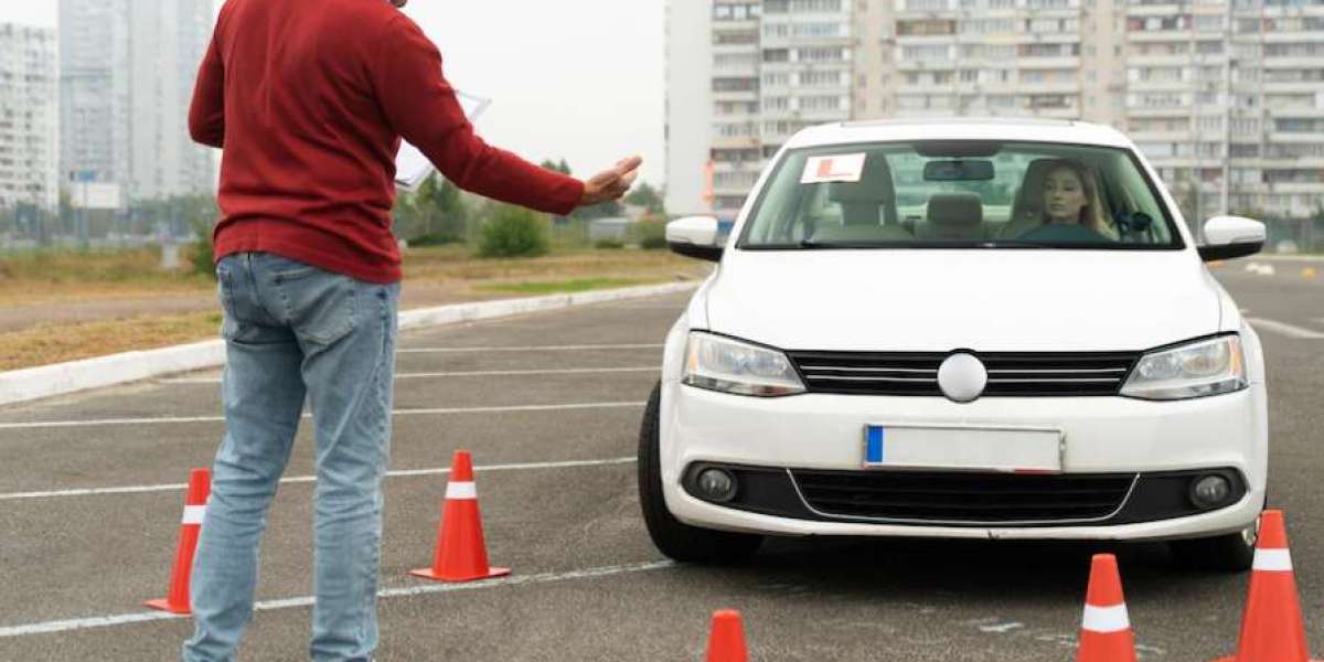 Driving Instructors West Bromwich: Find the Best Automatic Driving Instructor Training