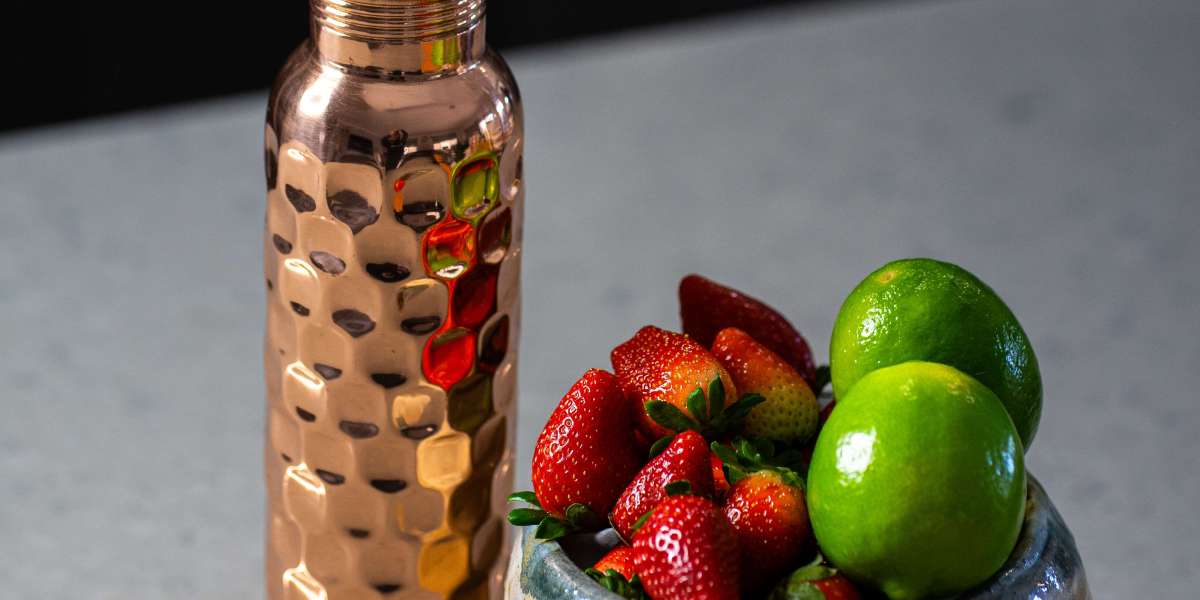 Are Copper Bottles Better Than Plastic? Here's What You Need to Know