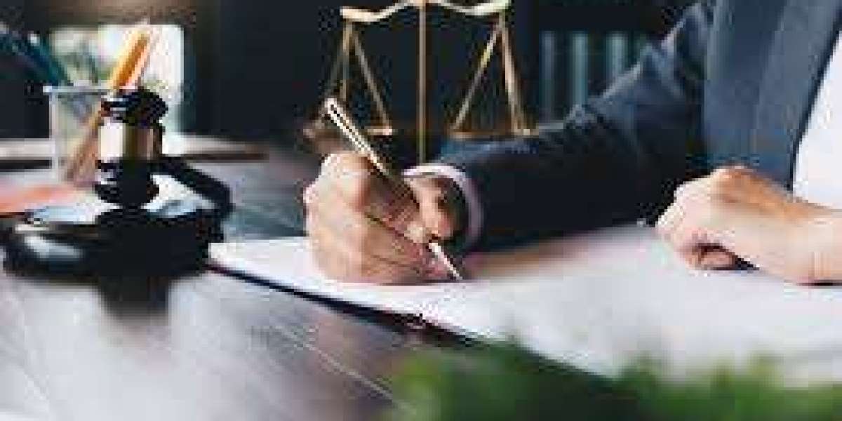 Law Made Clear: Tips from a Lawyer Who Speaks Your Language