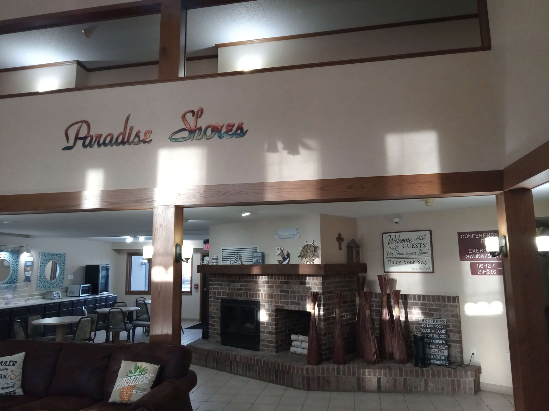 Corporate Retreat & Meeting Venues Wisconsin | Conference Hall for Small Event in WI | Paradise Shores Hotel