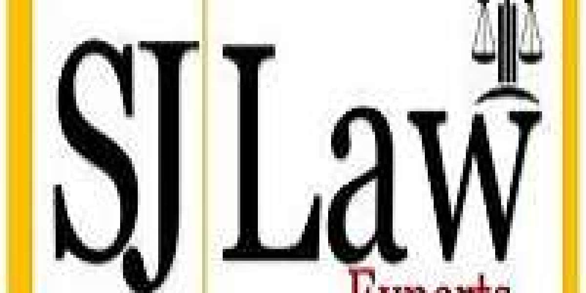 Commercial Real Estate Lawyer – Your Guide to Property Legal Expertise