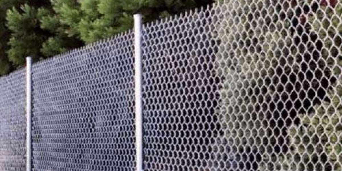 Why Chain Link Fence Manufacturers Are the Backbone of Modern Security