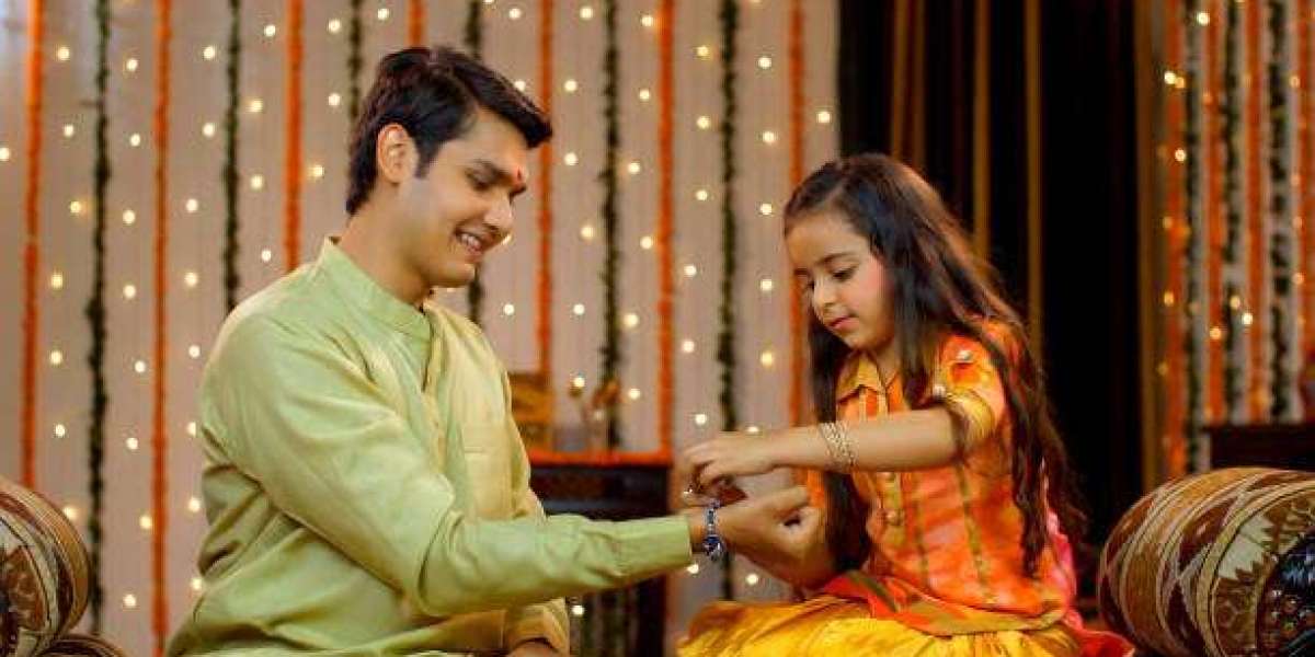 Quickest Online Rakhi Delivery Celebrate Raksha Bandhan with OyeGifts in 1 Hour