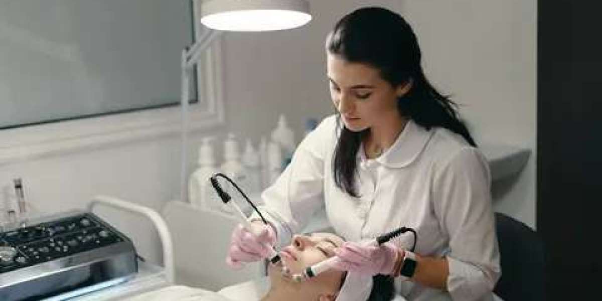 Discover the Best Skin Treatment in Delhi with Expert Dermatologists