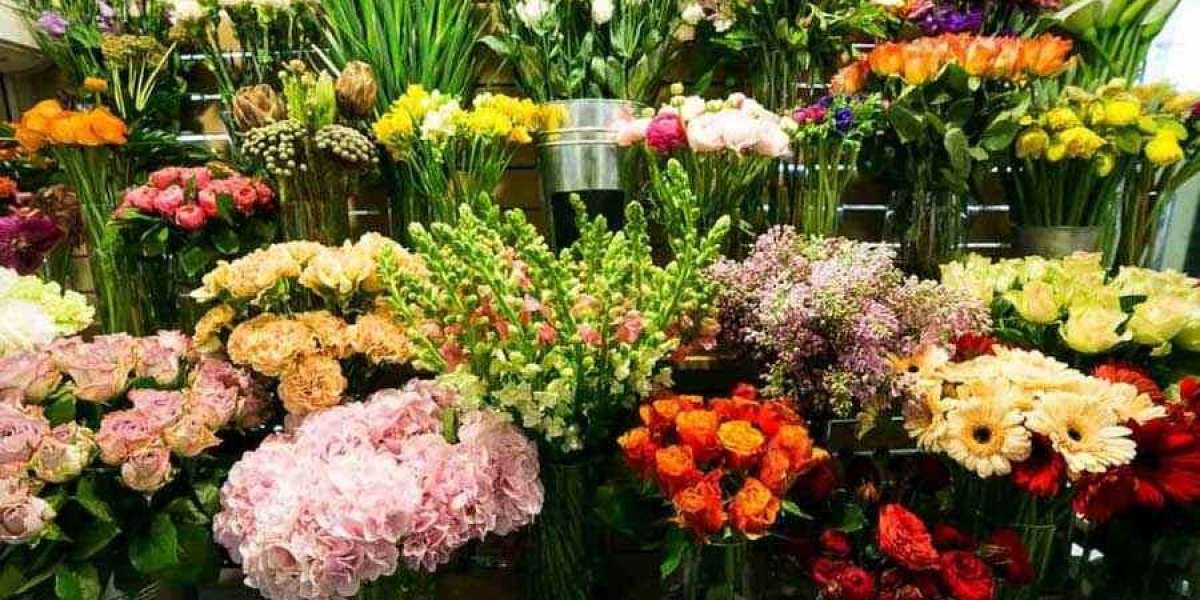 Beautiful Flower Arrangements by the Top Flowers in a Box – Flower Mart