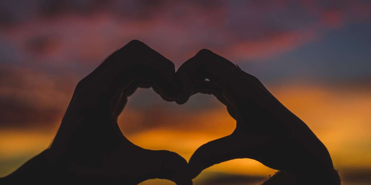 Fiwfans: Building a Global Community of Innovation and Connection