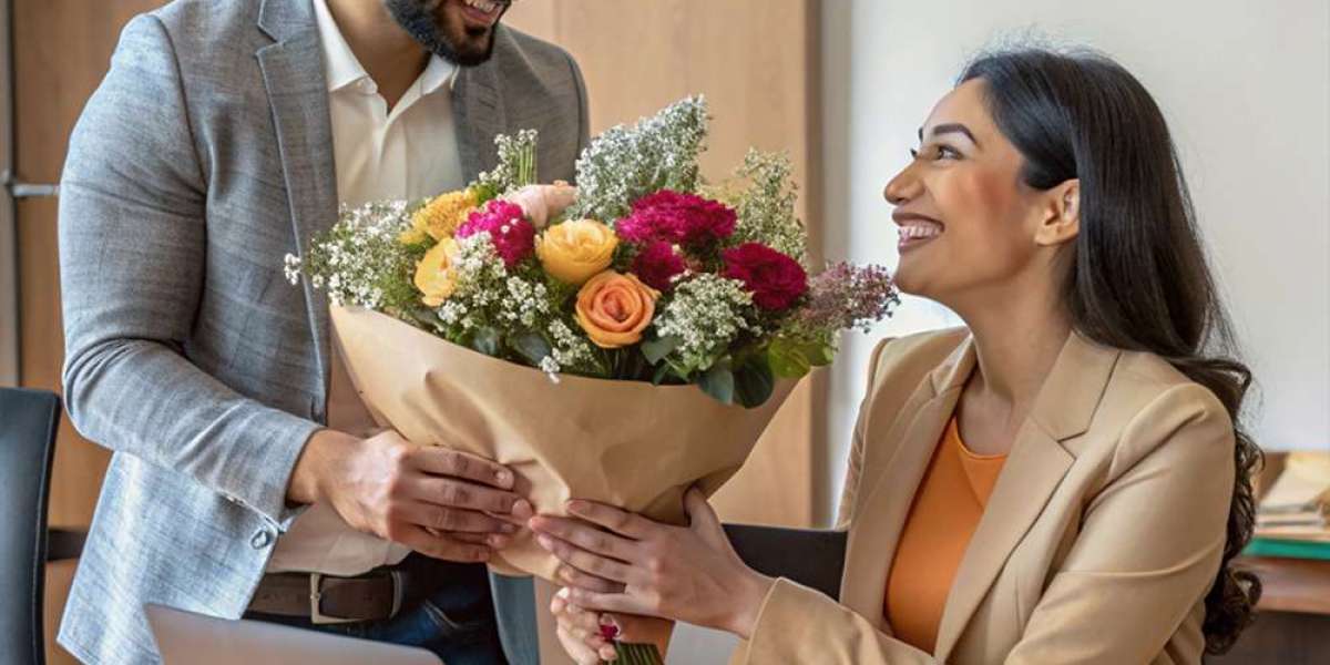 Are Flowers Still Considered a Classic Gift for Bosses and Colleagues?