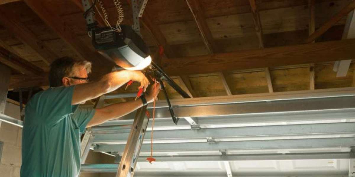A Homeowner’s Guide to Affordable Garage Door Repair Stamford, CT