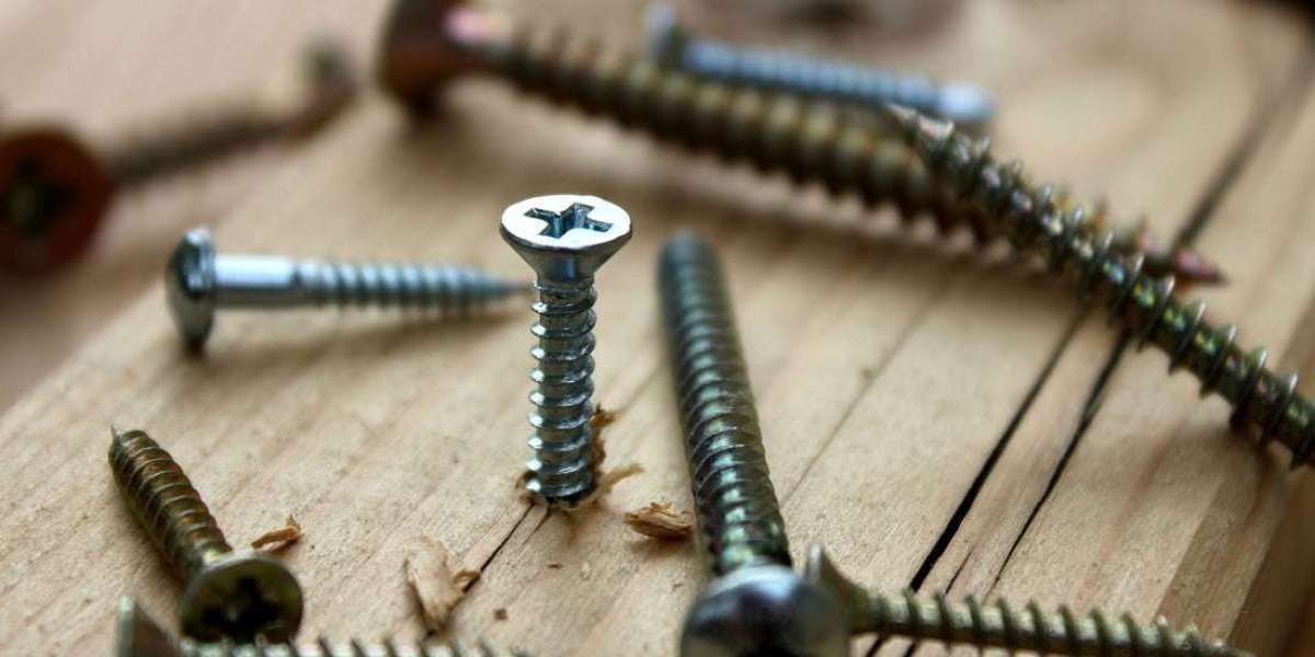Screw vs. Other Fasteners: Why Woodworking Projects Rely on Screws