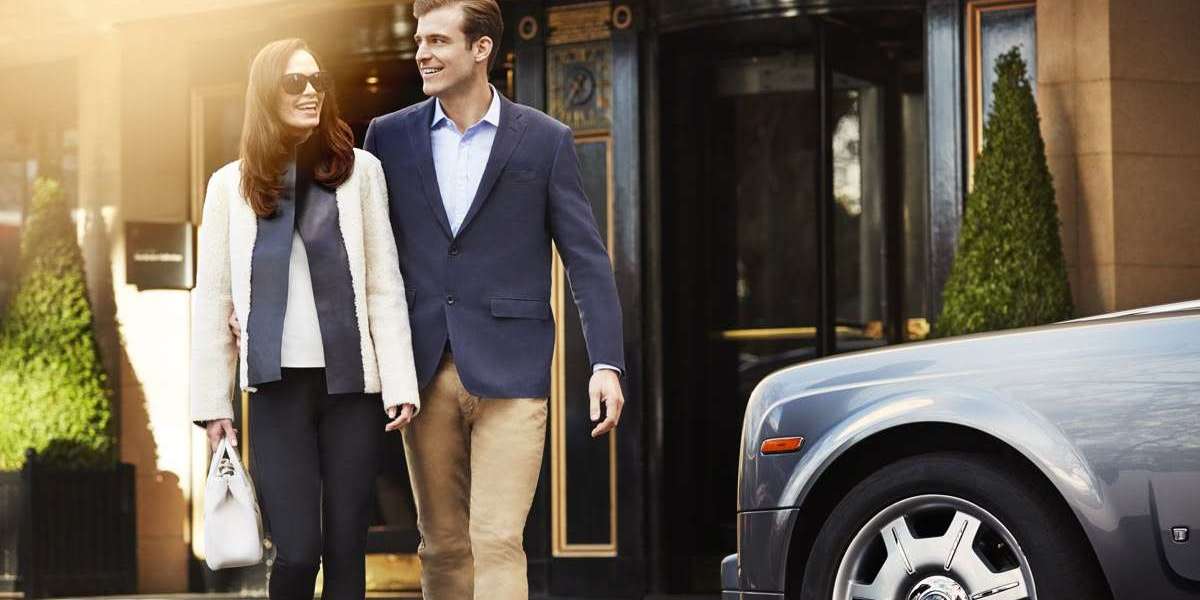 Stress-Free Travel: Shuttle from Disneyland to CDG Experience
