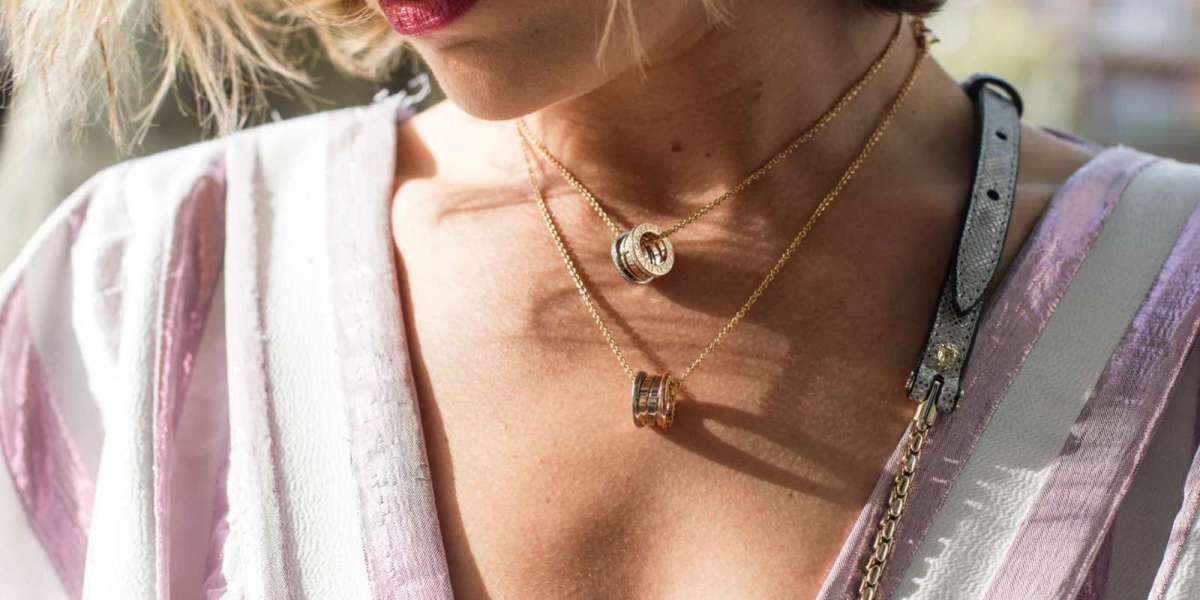 Redefining Luxury: Caratbazaar’s Lab Grown Diamond Jewellery for the Modern Era