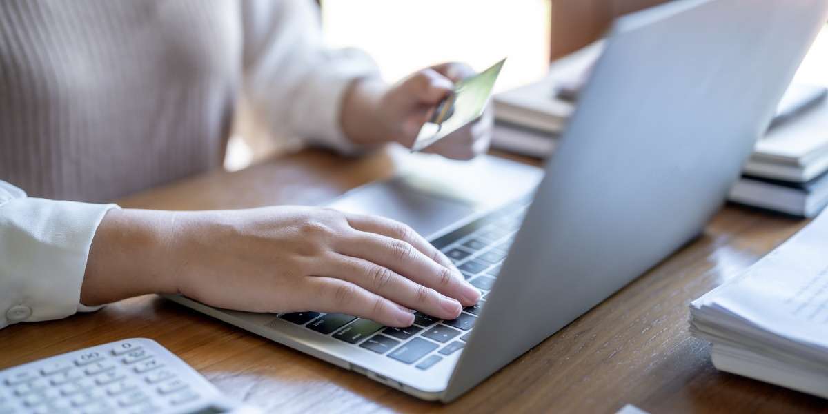 Why Online Paystub Generators Are Essential for Employers and Employees