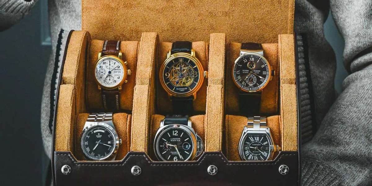 Watch Travel Case: Protect and Organize Your Timepieces on the Go