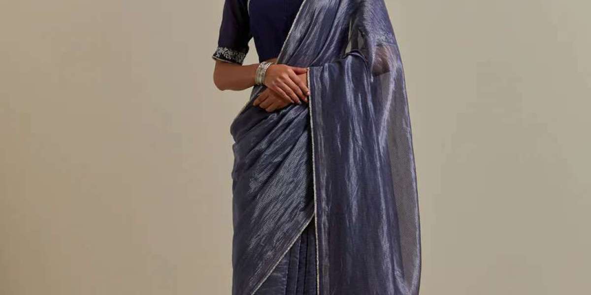 Elegant Sarees by Vinusto for Every Occasion