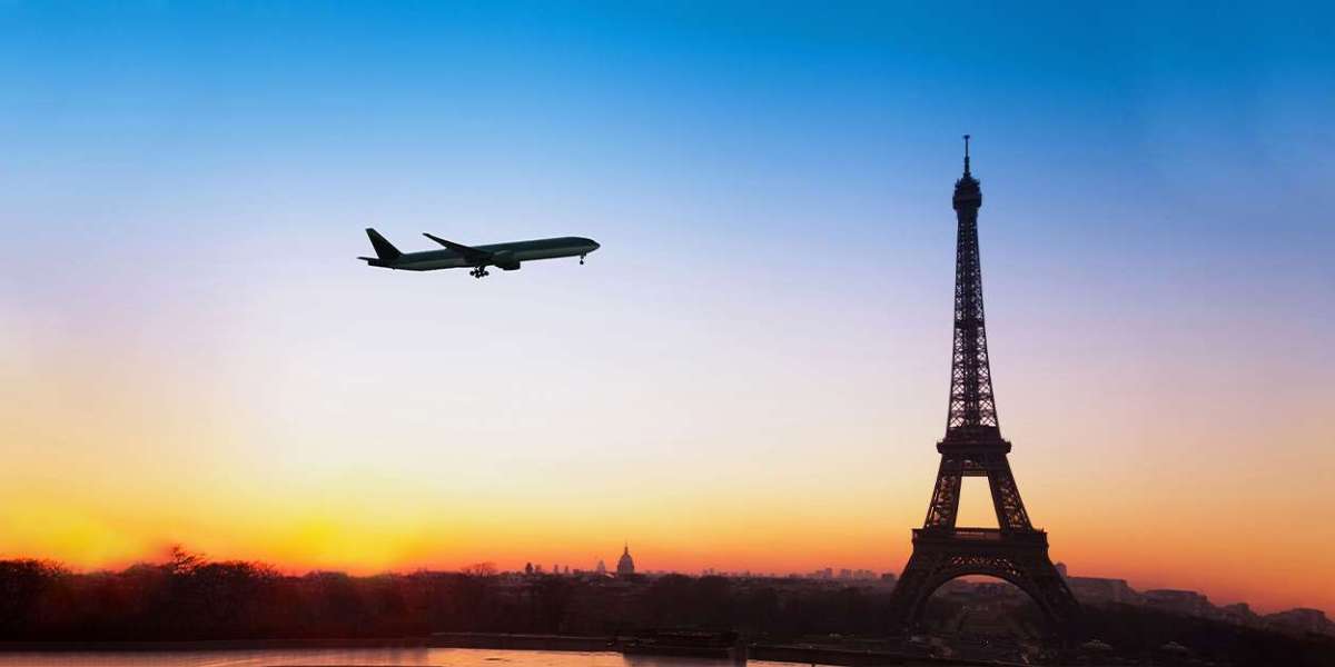 Business Class to Paris – Experience Luxury Travel with Business Flight Booking