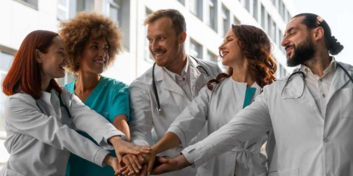 Healthcare Specialists Explained: Roles, Types, Qualifications, and How to Choose the Right One