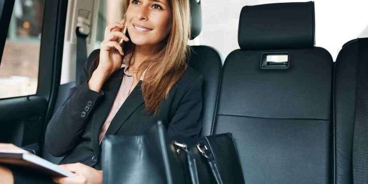 First-Class London Airport Chauffeur – Style & Convenience