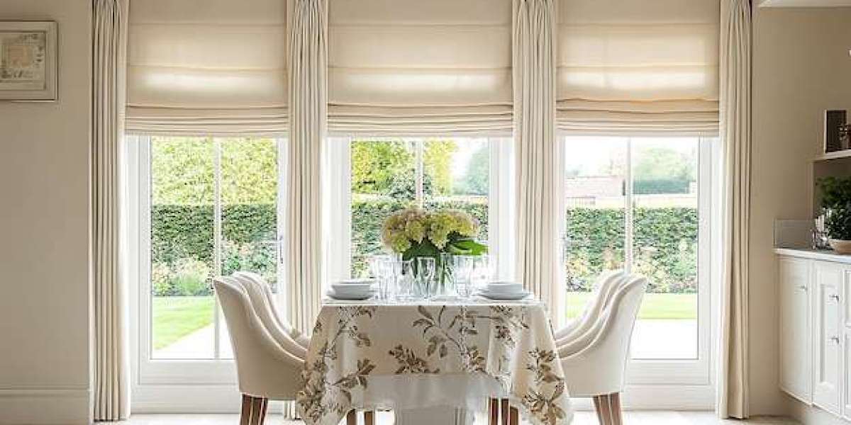 Smart Window Styling: Pairing Roman Shades with Linen Curtains for Perfect Balance
