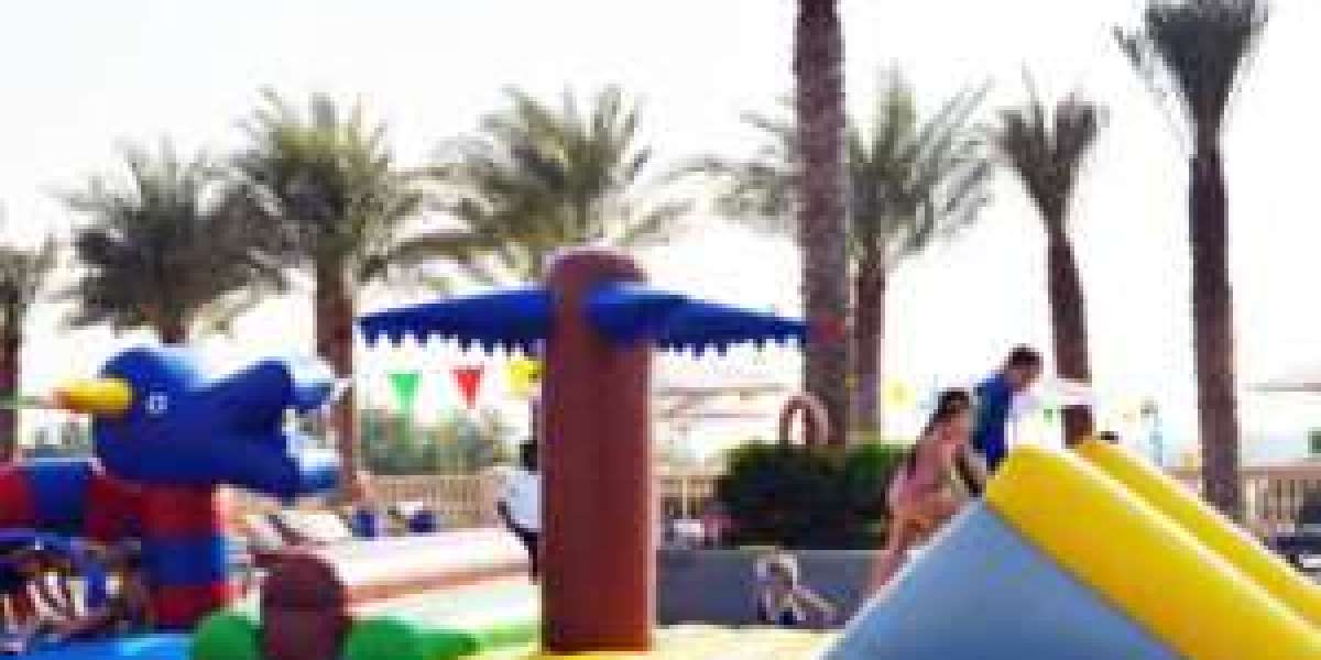 From Catering to Music: How to Plan a Perfect Pool Party in Dubai