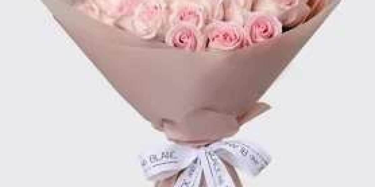 Expereince the range of Fresh & Fragrant Flowers by team at FlowersMart